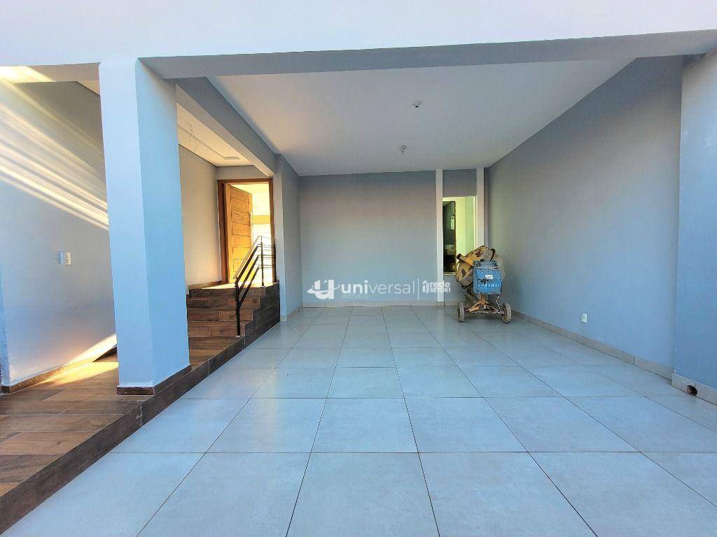 Casa à venda com 3 quartos, 272m² - Foto 3