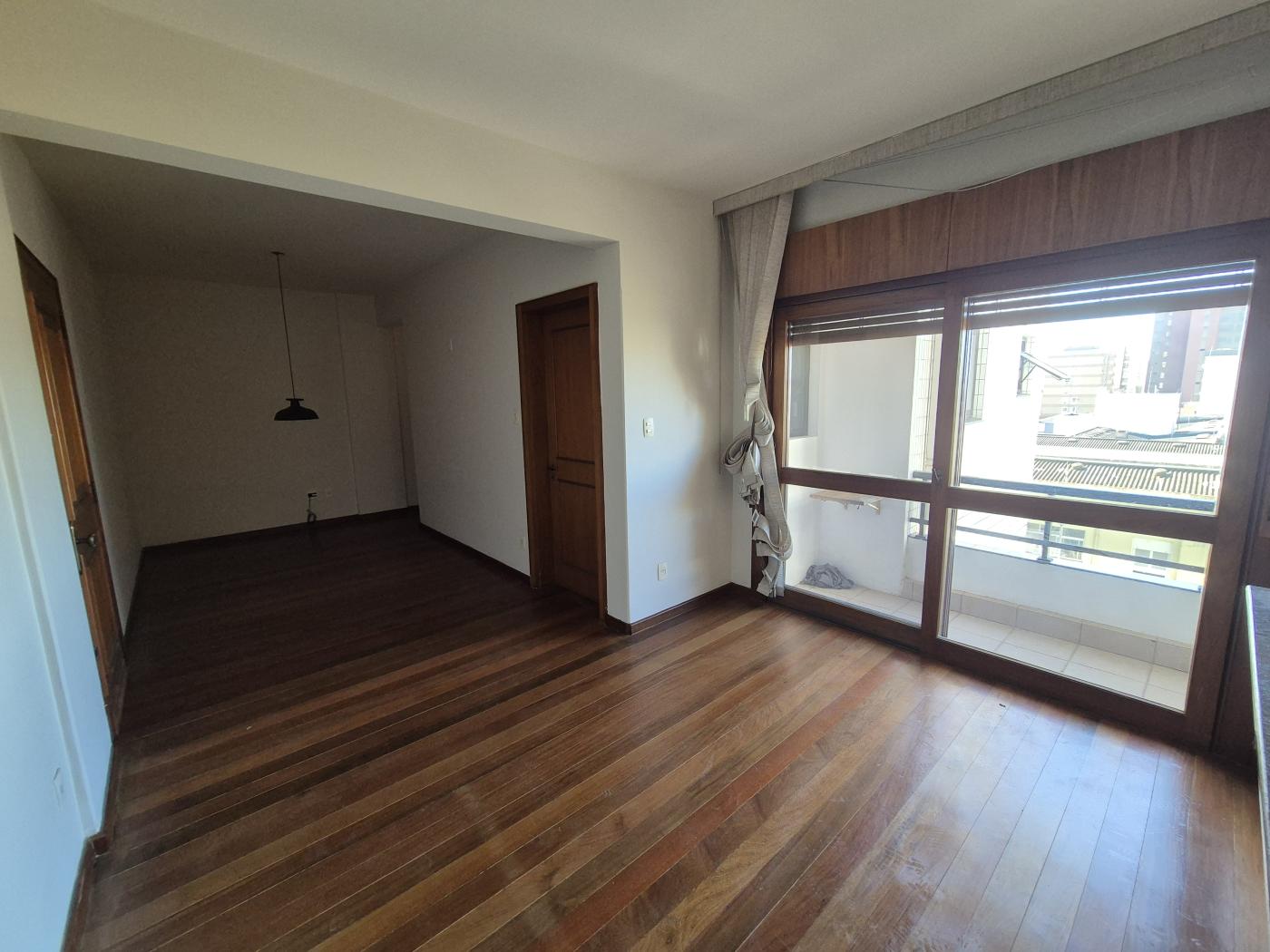 Apartamento à venda com 2 quartos, 84m² - Foto 3