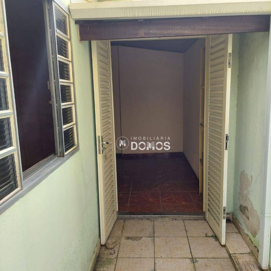 Casa à venda com 4 quartos, 180m² - Foto 23