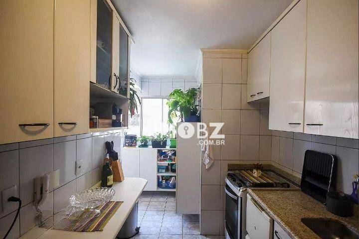 Apartamento à venda com 2 quartos, 69m² - Foto 3