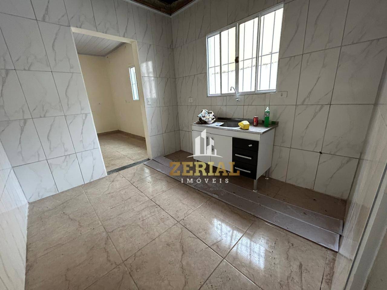 Casa à venda com 2 quartos, 100m² - Foto 4