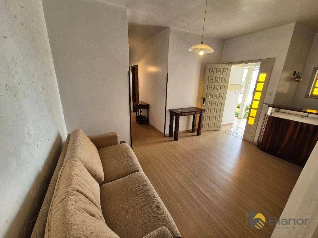 Casa à venda com 3 quartos, 180m² - Foto 4