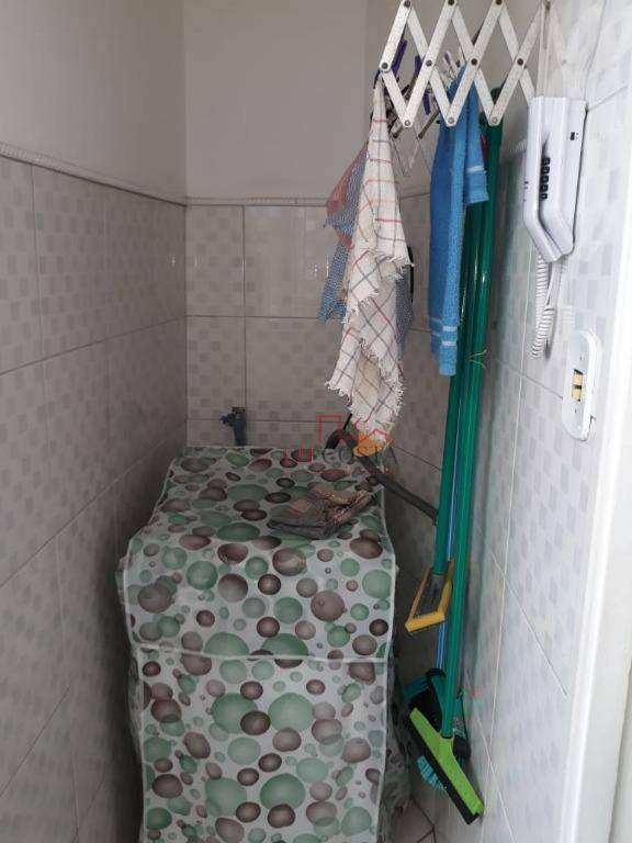 Apartamento à venda com 2 quartos, 67m² - Foto 16