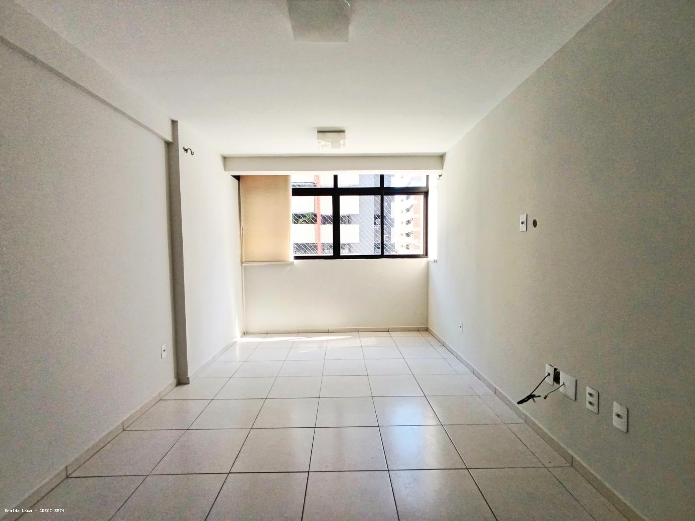 Apartamento à venda com 3 quartos, 113m² - Foto 2