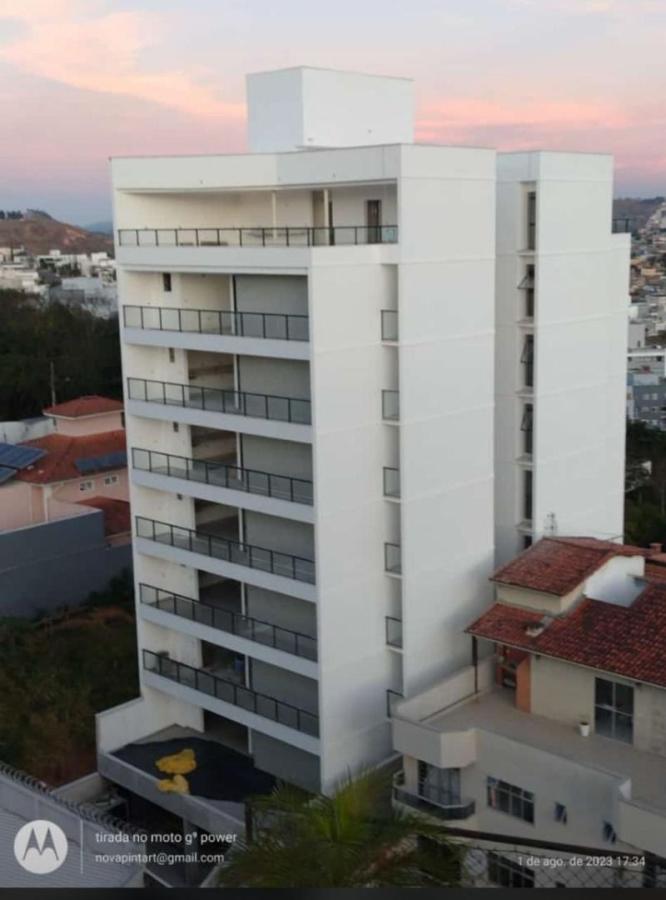 Apartamento à venda com 3 quartos, 94m² - Foto 2