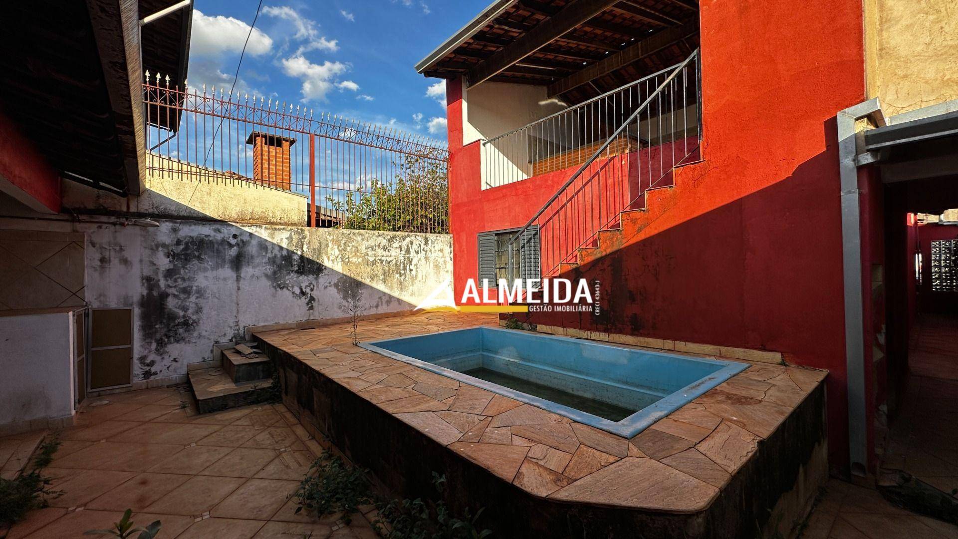 Casa, 3 quartos, 200 m² - Foto 1