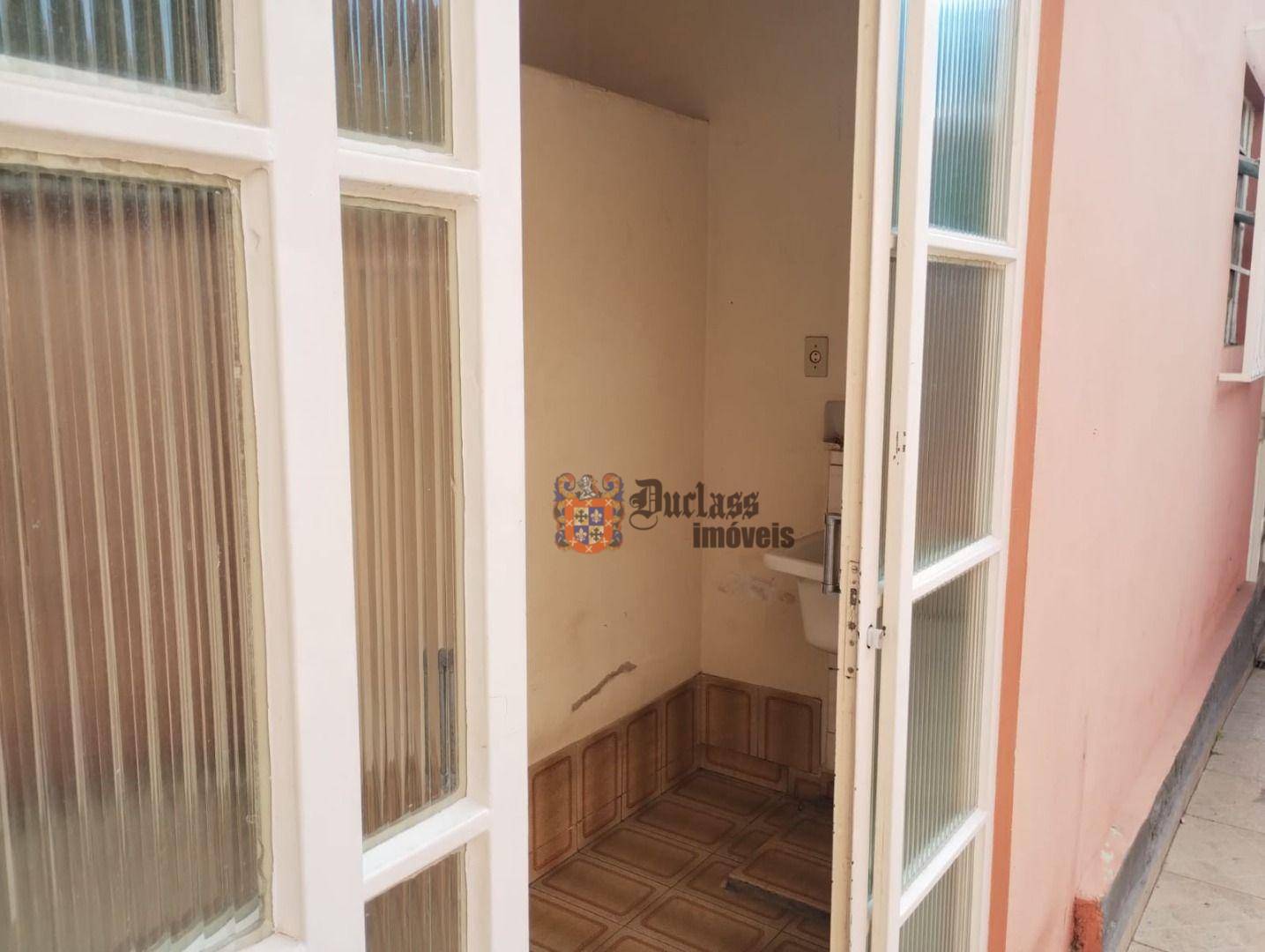Casa à venda com 5 quartos, 165m² - Foto 4