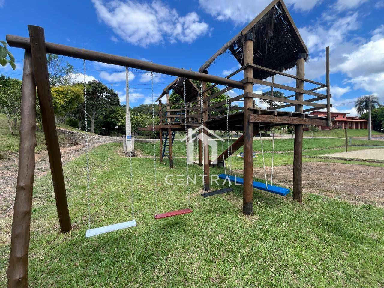 Chácara à venda com 4 quartos, 300m² - Foto 8