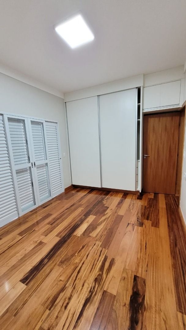 Casa à venda com 3 quartos, 310m² - Foto 19