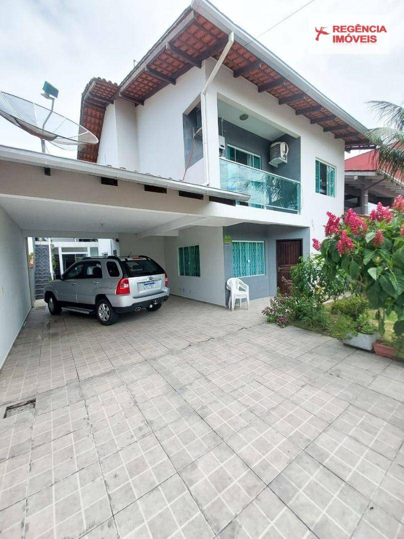 Casa à venda com 7 quartos, 300m² - Foto 2