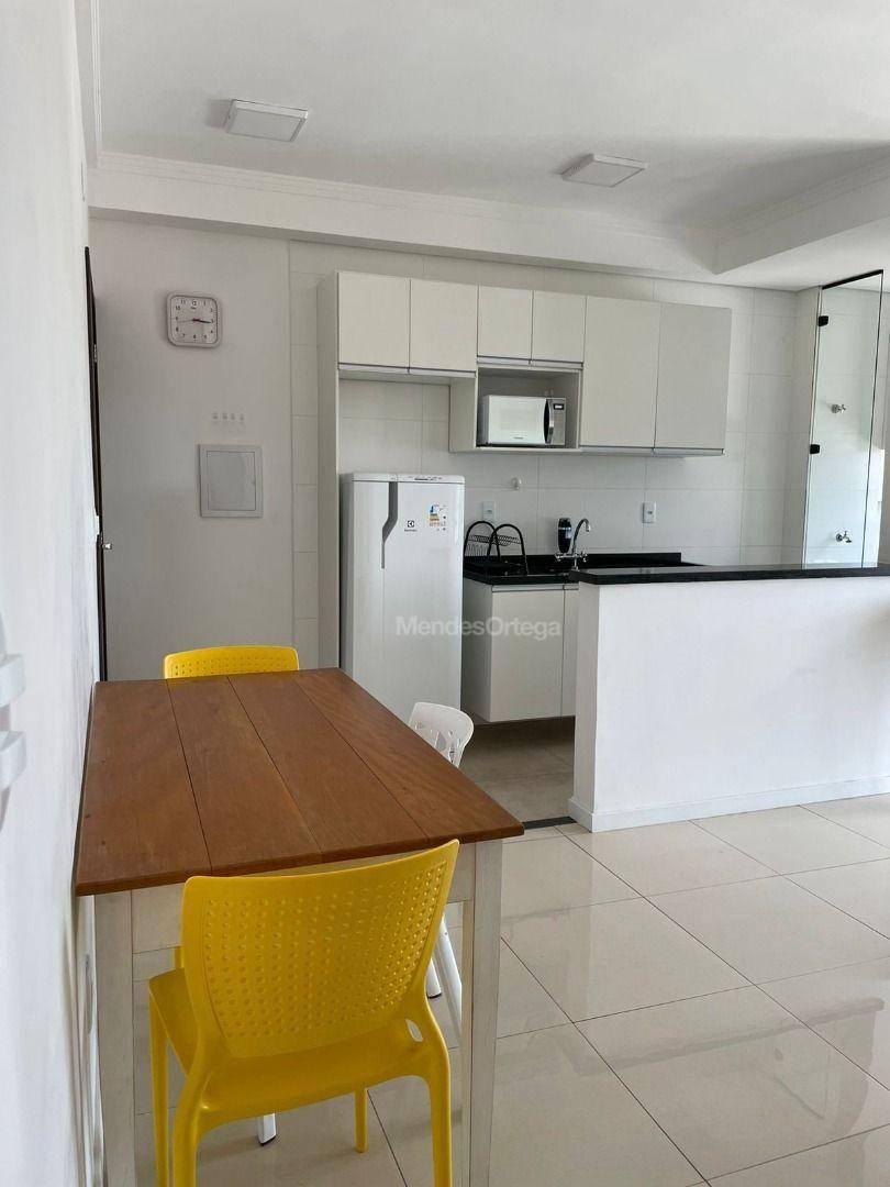 Apartamento à venda com 2 quartos, 66m² - Foto 11