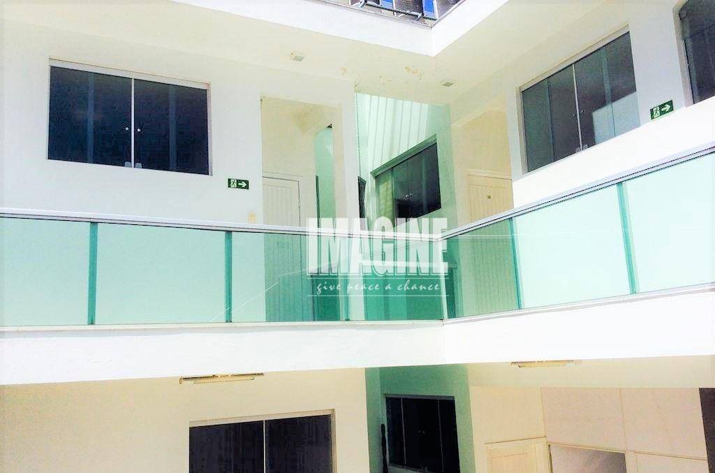 Casa à venda com 16 quartos, 400m² - Foto 3