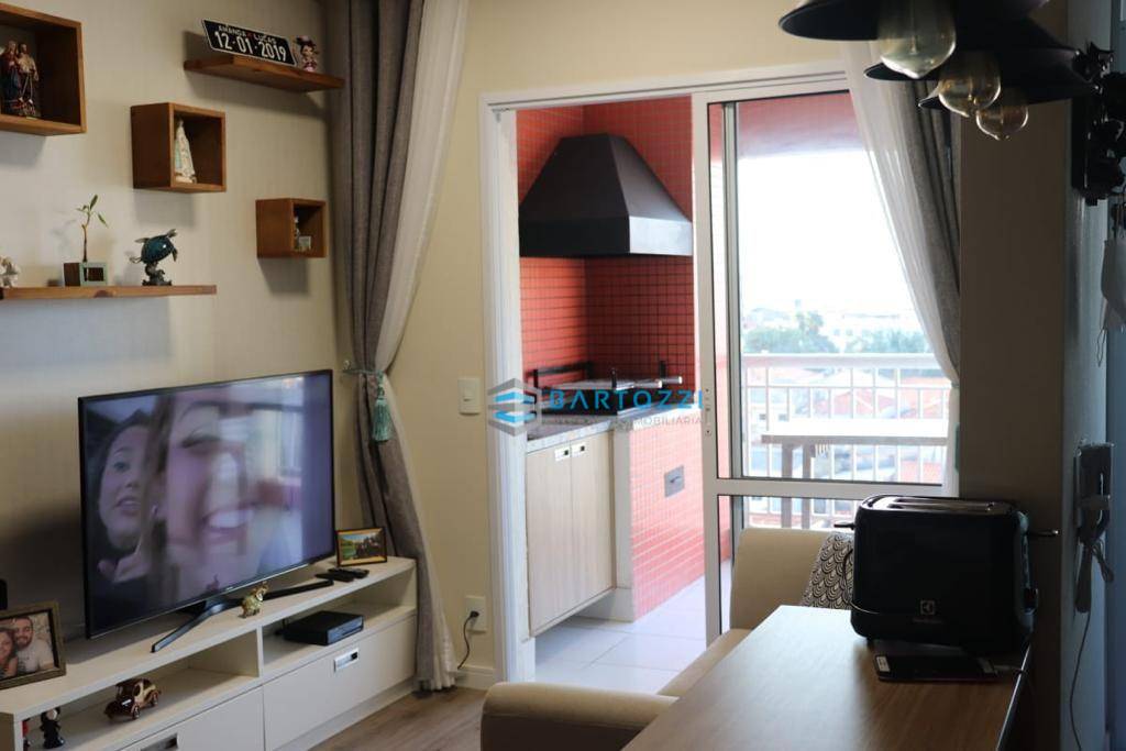 Apartamento à venda com 2 quartos, 66m² - Foto 4