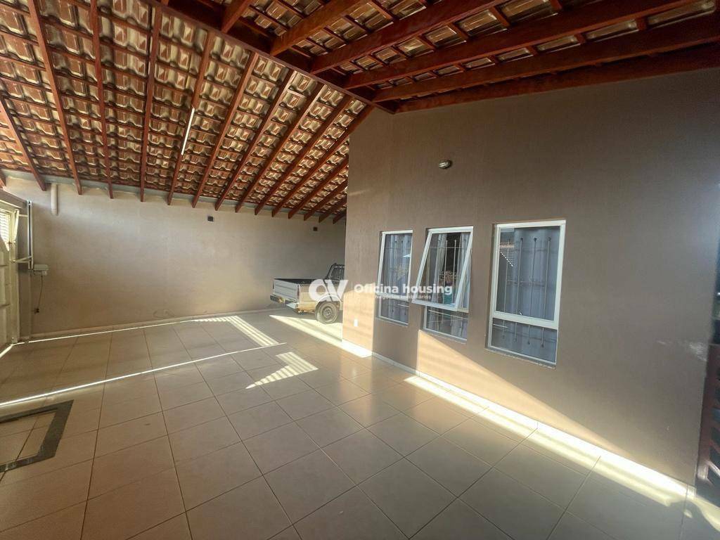 Casa à venda com 3 quartos, 115m² - Foto 3