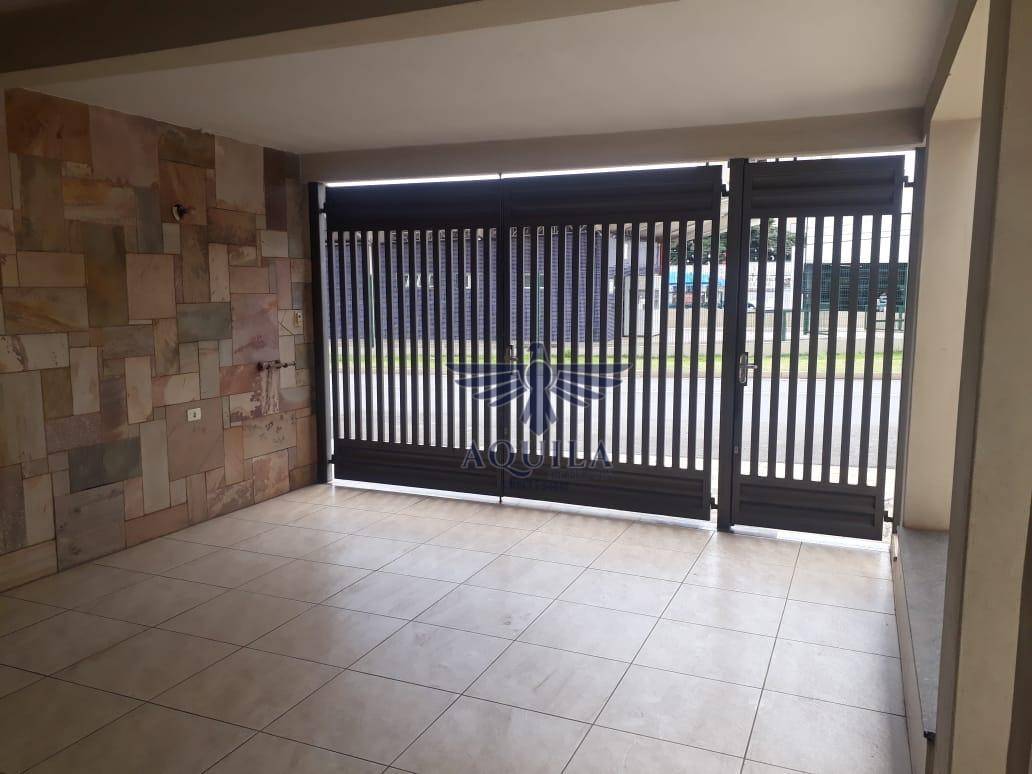 Sobrado à venda com 3 quartos, 123m² - Foto 1