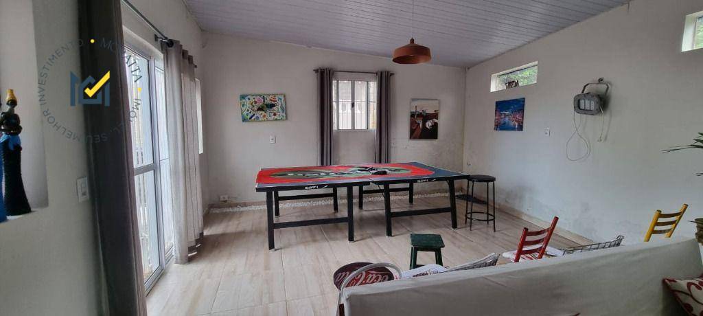 Casa à venda com 4 quartos, 200m² - Foto 14