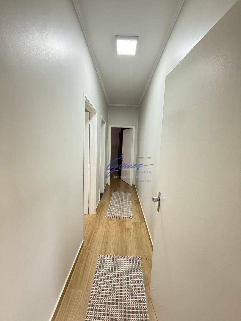 Casa à venda com 3 quartos, 252m² - Foto 4
