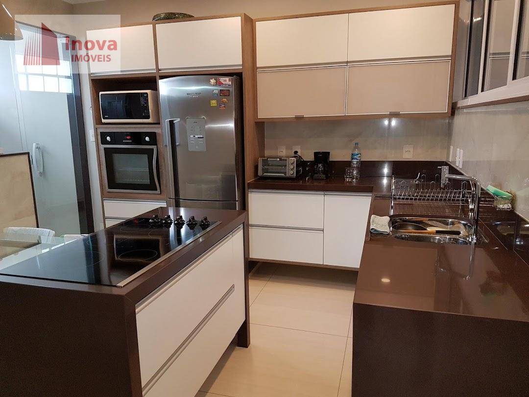 Apartamento à venda com 3 quartos, 140m² - Foto 19