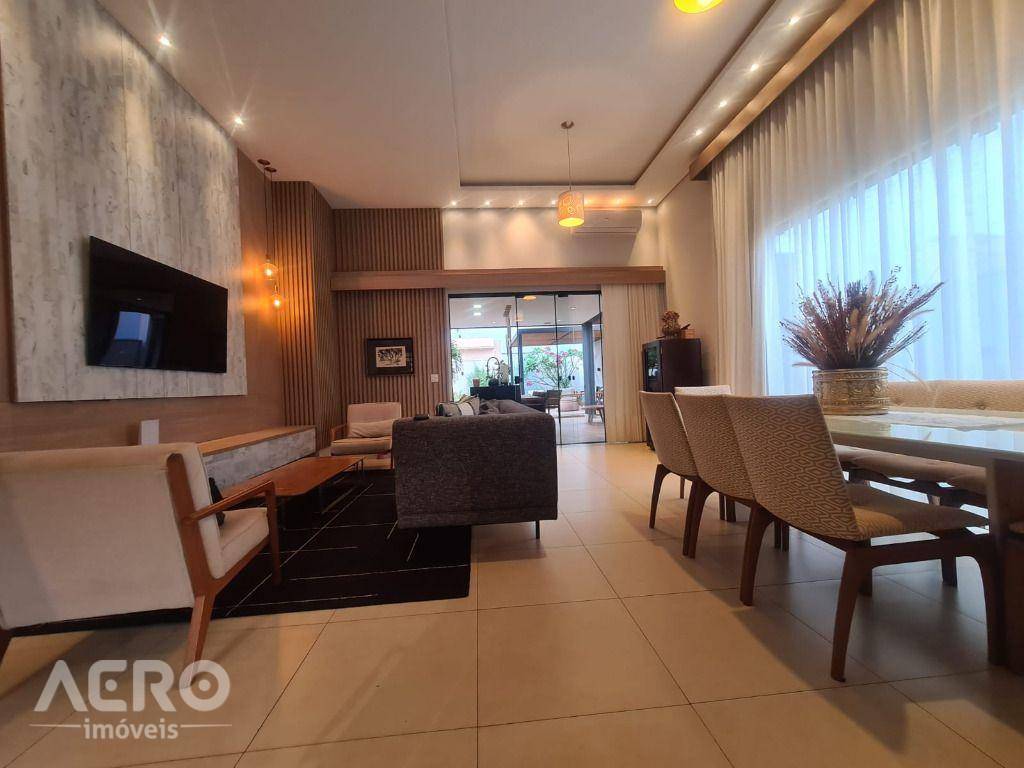 Casa de Condomínio à venda com 3 quartos, 209m² - Foto 2