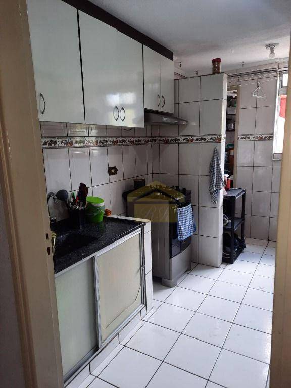 Apartamento à venda com 2 quartos, 67m² - Foto 4