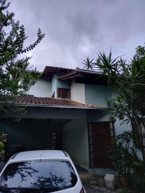 Sobrado à venda com 4 quartos, 504m² - Foto 1