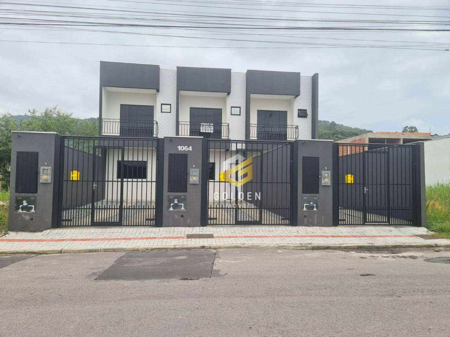 Sobrado à venda com 2 quartos, 94m² - Foto 1