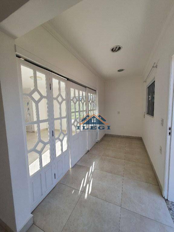 Casa de Condomínio à venda com 4 quartos, 250m² - Foto 12