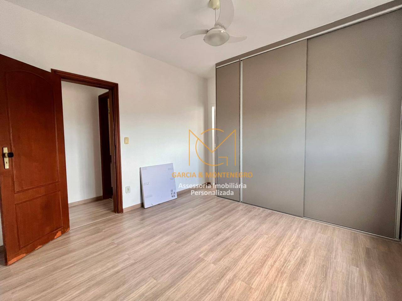 Apartamento à venda com 2 quartos, 115m² - Foto 11