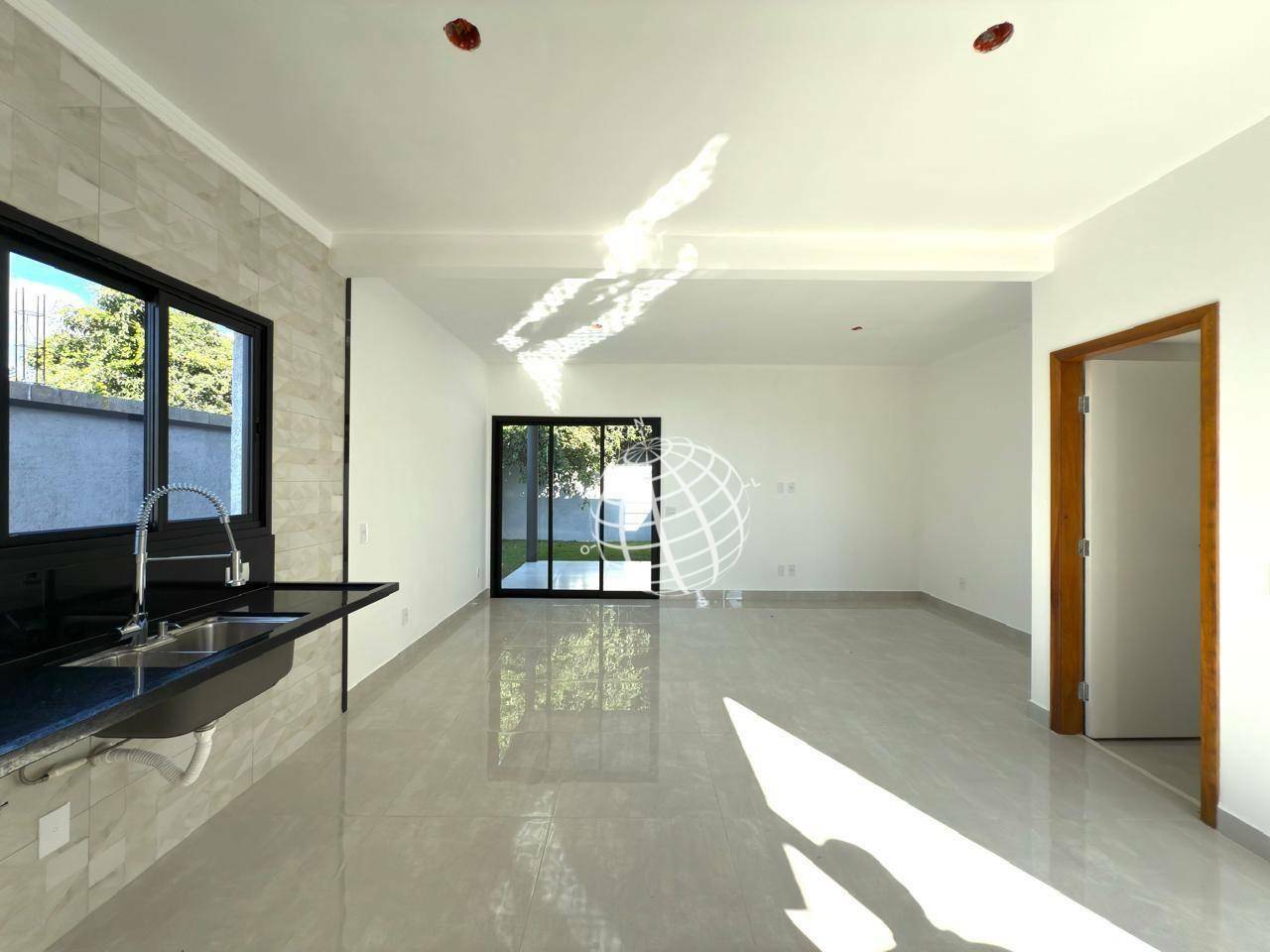 Casa à venda com 3 quartos, 110m² - Foto 5