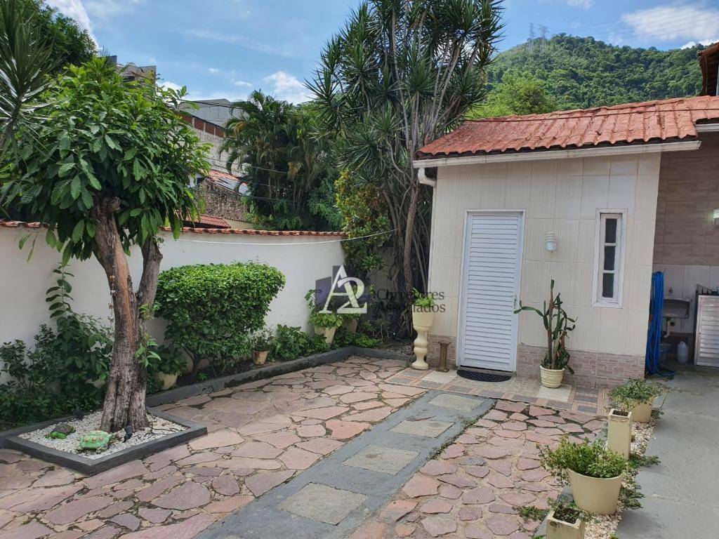 Casa à venda com 3 quartos, 250M2 - Foto 24