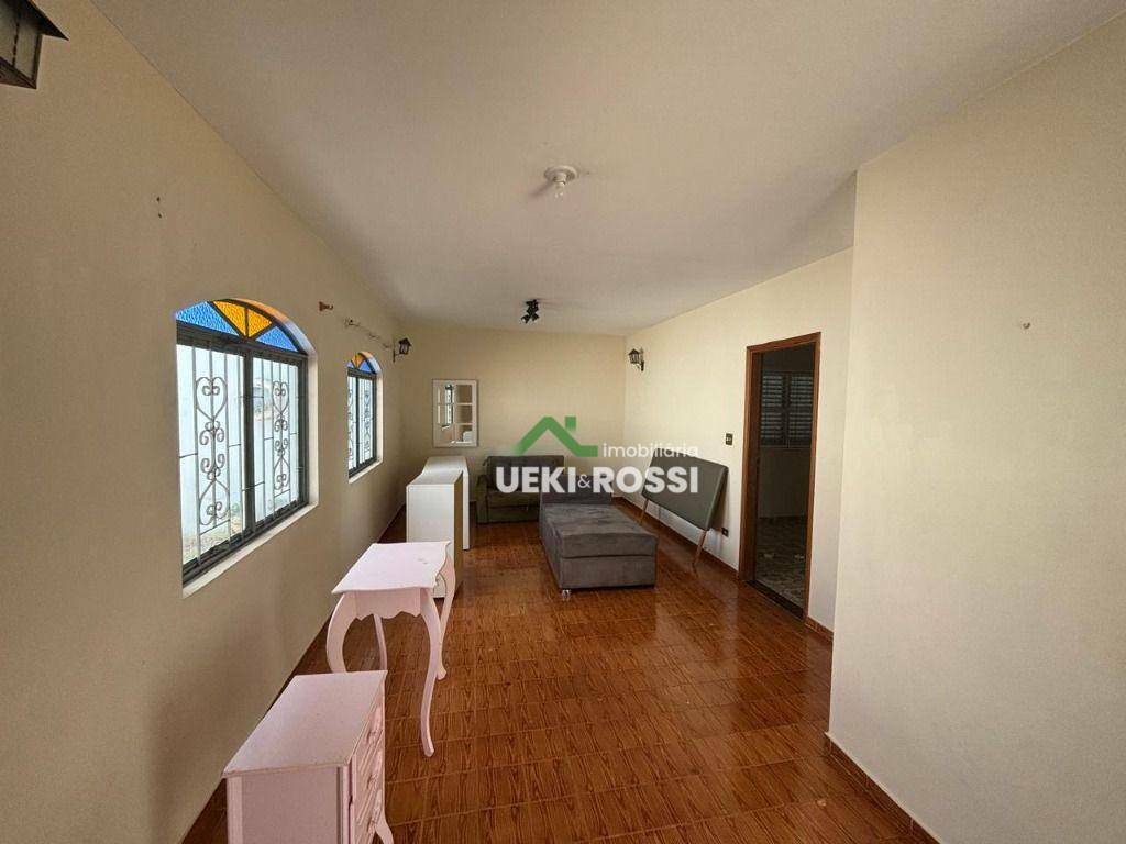 Casa à venda com 3 quartos, 190m² - Foto 6