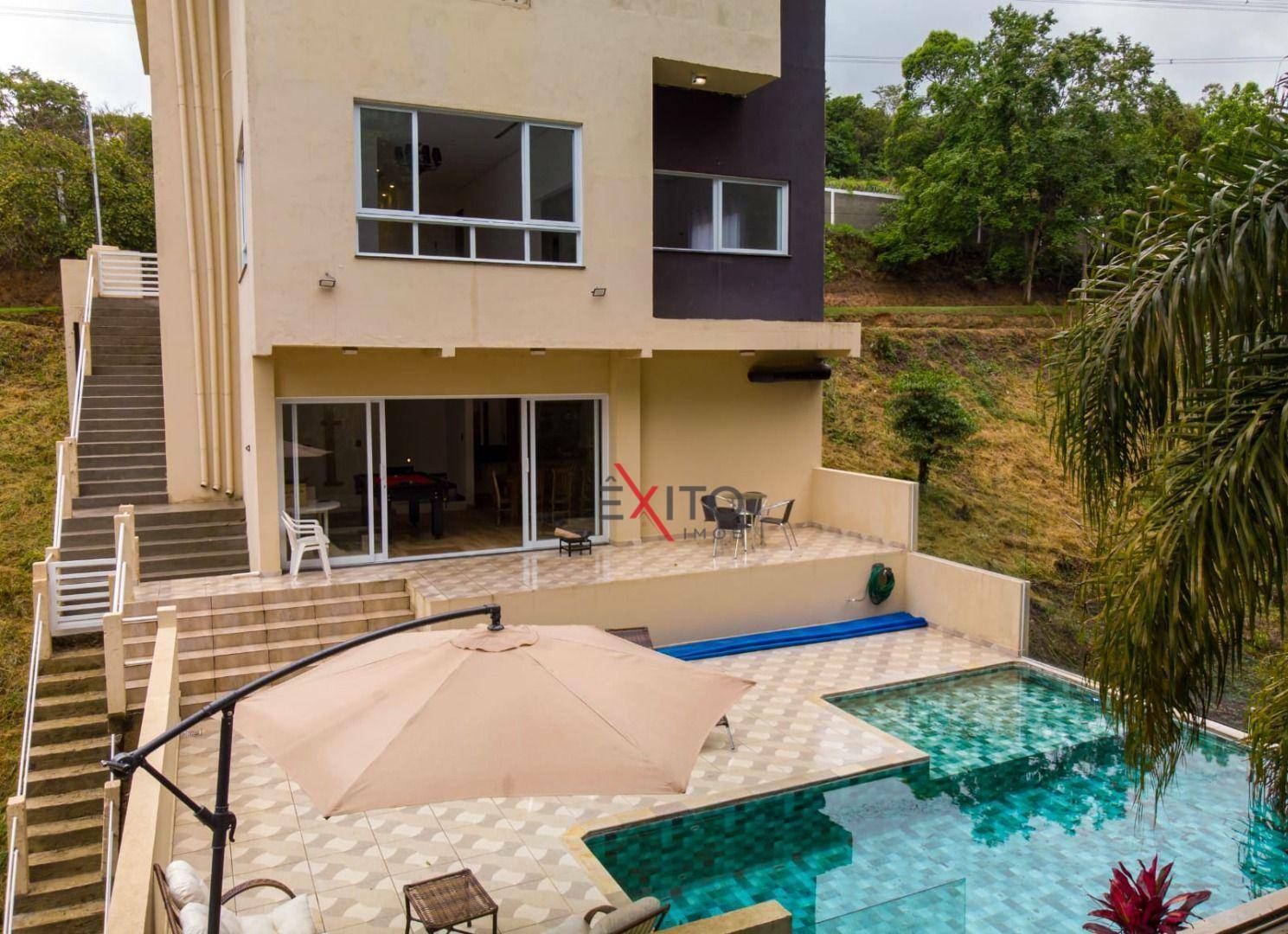 Casa de Condomínio à venda com 4 quartos, 352m² - Foto 1