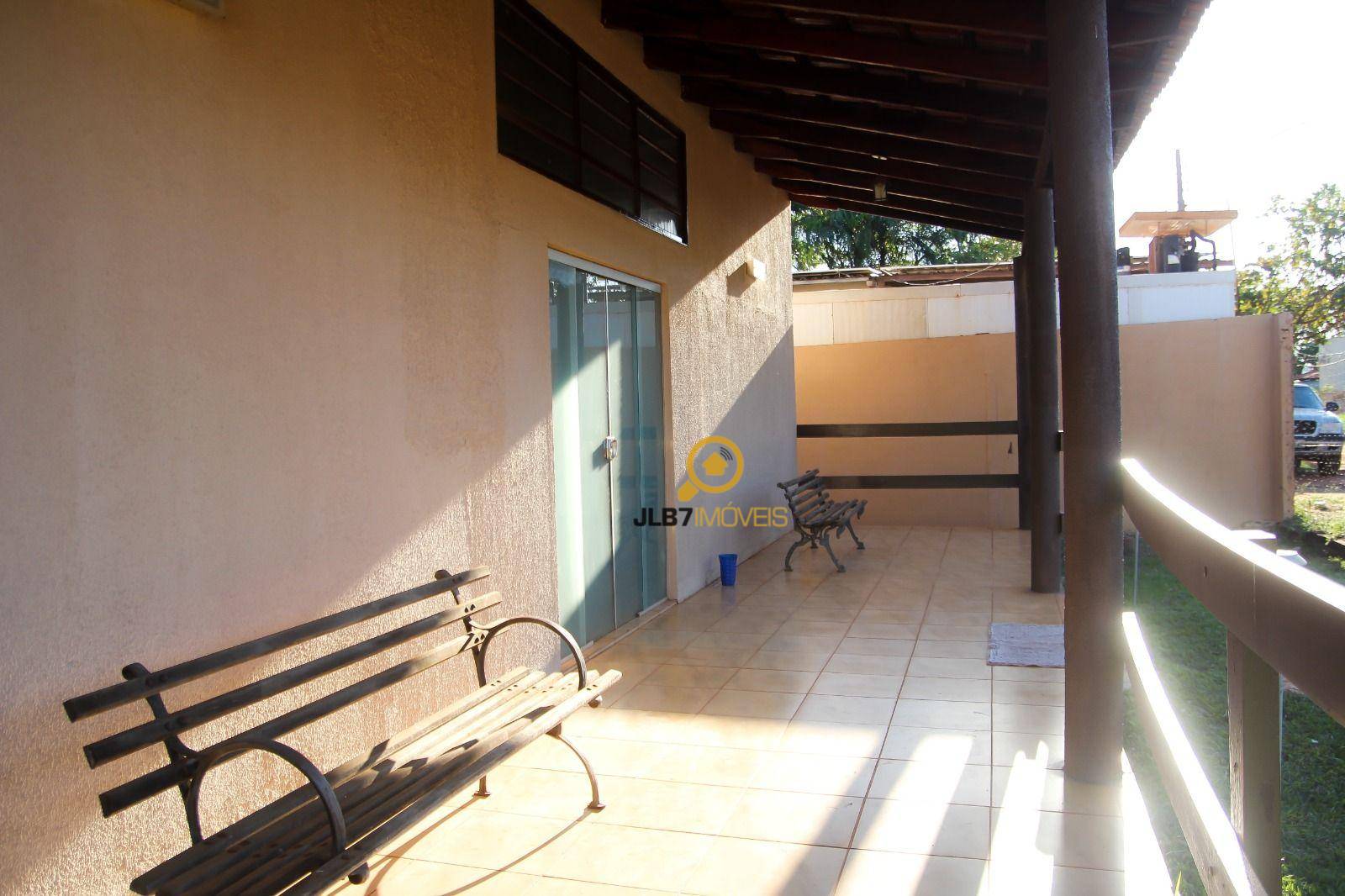 Casa, 4 quartos, 220 m² - Foto 2