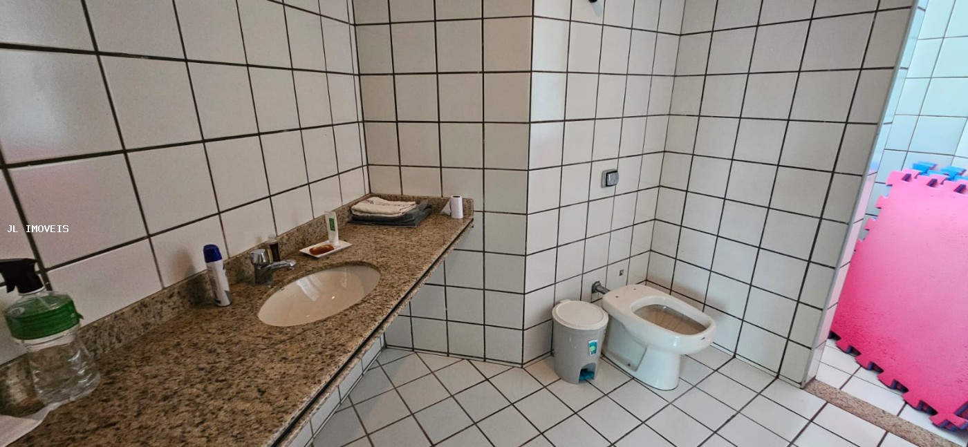Casa para alugar com 4 quartos, 373m² - Foto 5