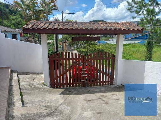 Chácara à venda com 4 quartos, 300m² - Foto 1