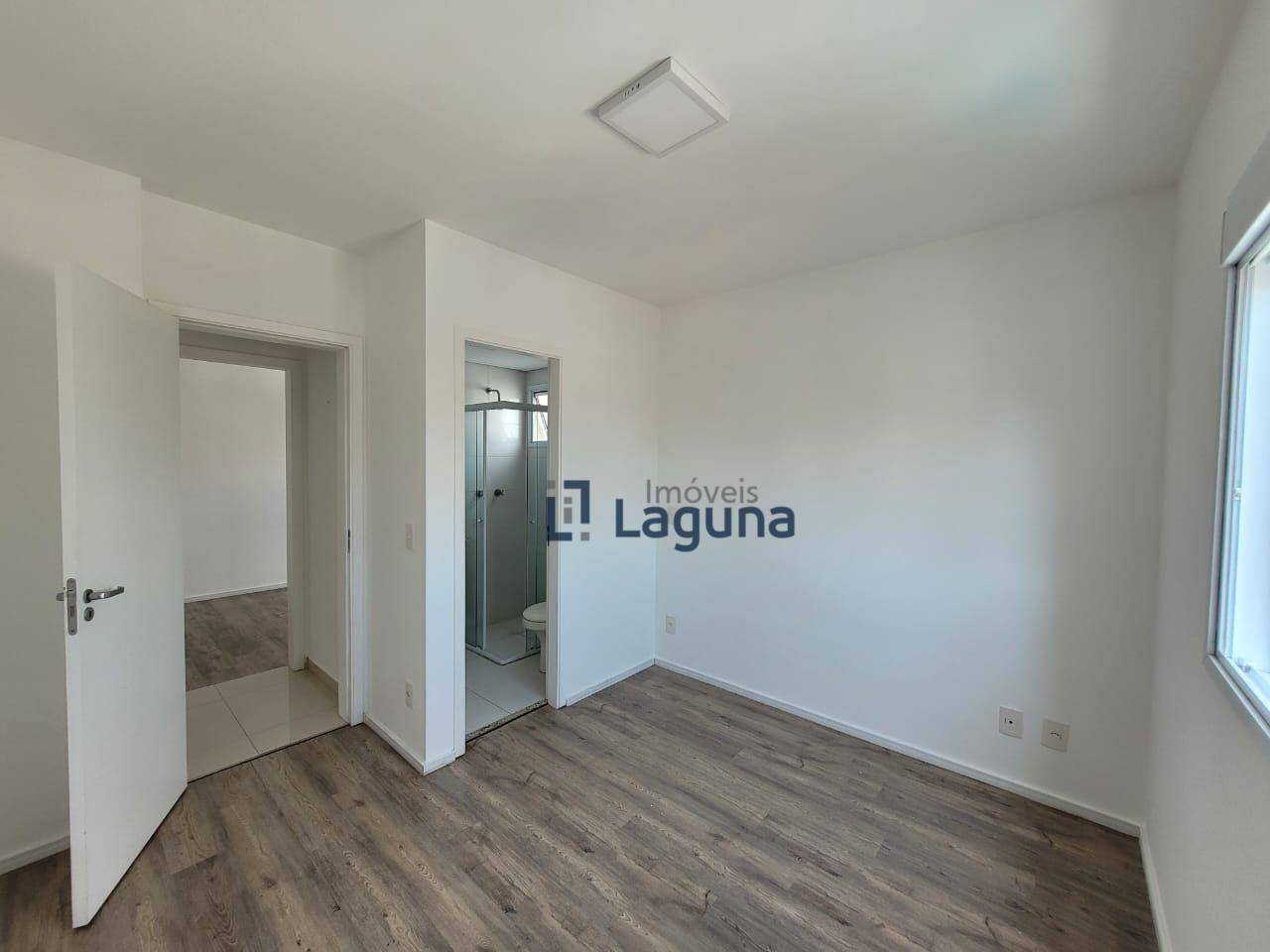 Apartamento para alugar com 3 quartos, 76m² - Foto 11