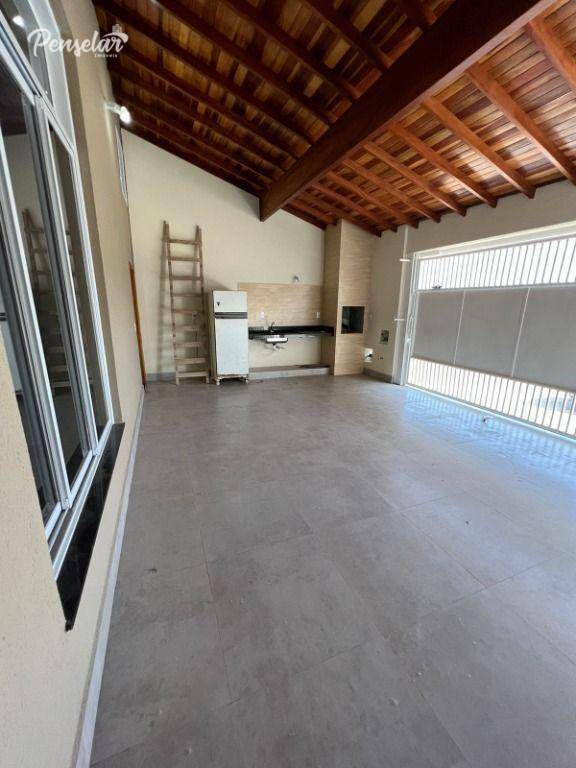 Casa à venda com 3 quartos, 138m² - Foto 3