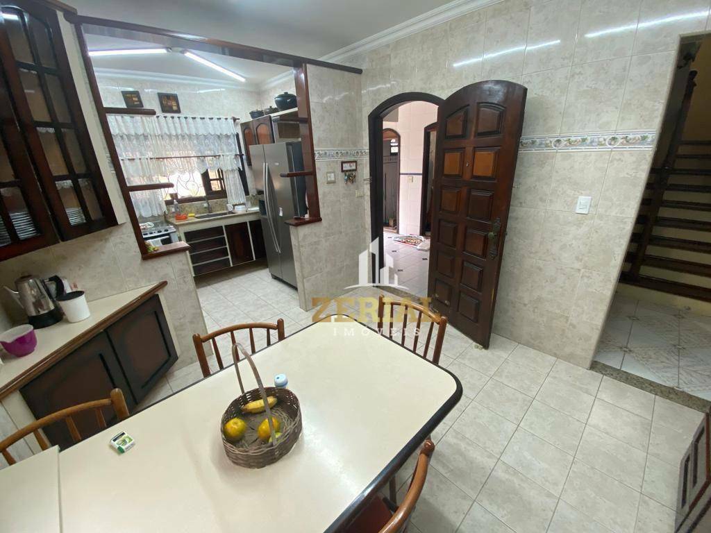 Sobrado à venda e aluguel com 4 quartos, 308m² - Foto 7