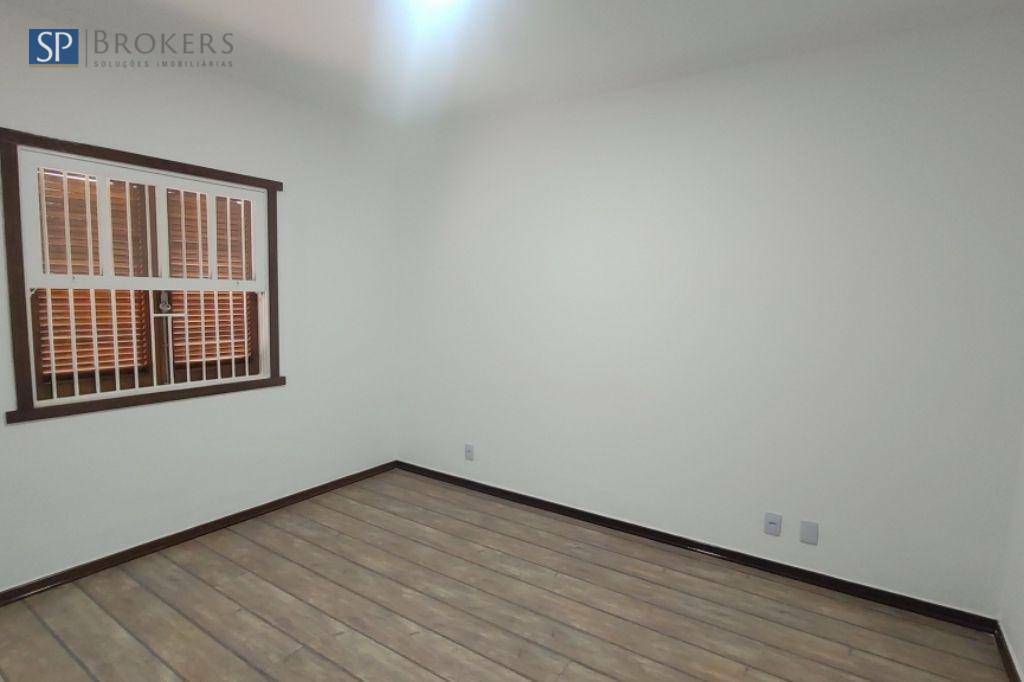 Casa à venda com 4 quartos, 170m² - Foto 16