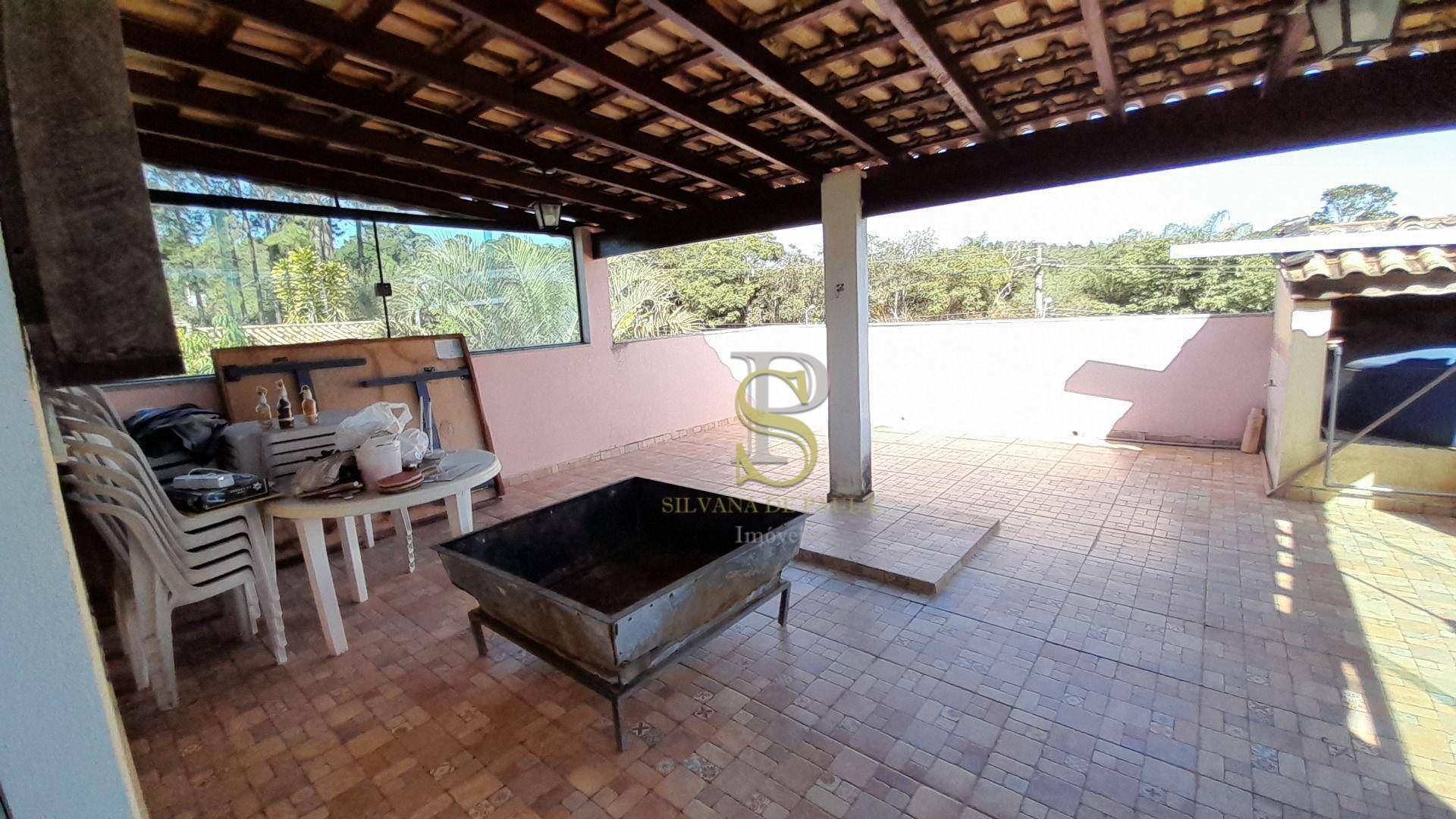 Chácara à venda com 6 quartos, 240m² - Foto 42