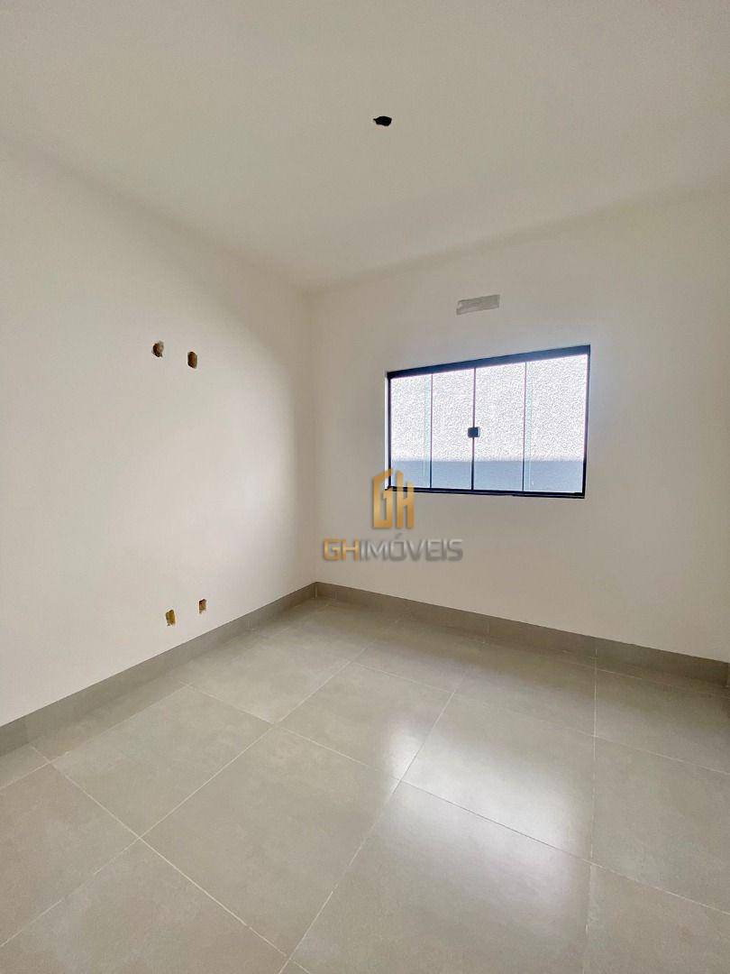 Casa à venda com 3 quartos, 117m² - Foto 14