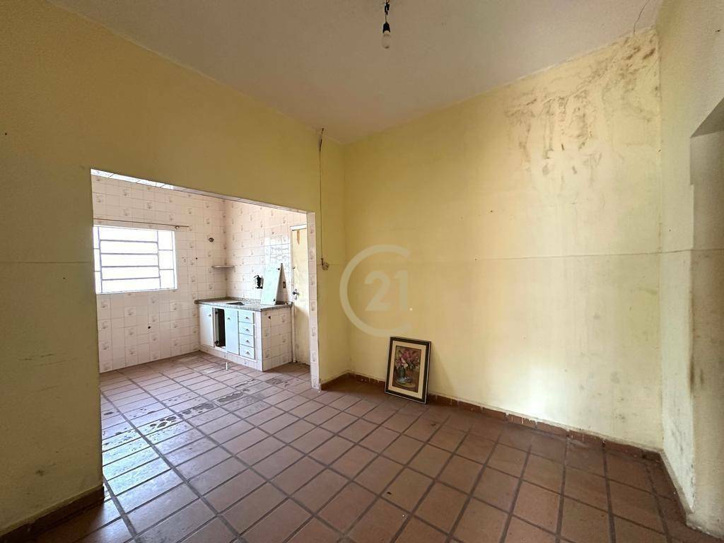 Casa à venda com 4 quartos, 147m² - Foto 4