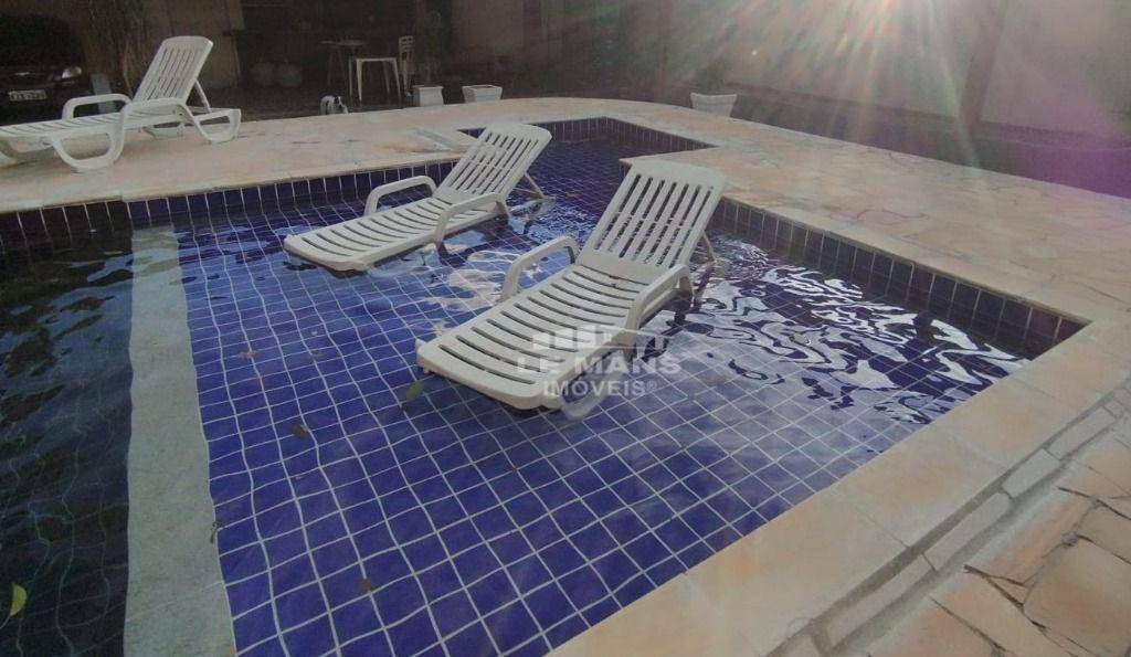 Casa à venda com 2 quartos, 234m² - Foto 2