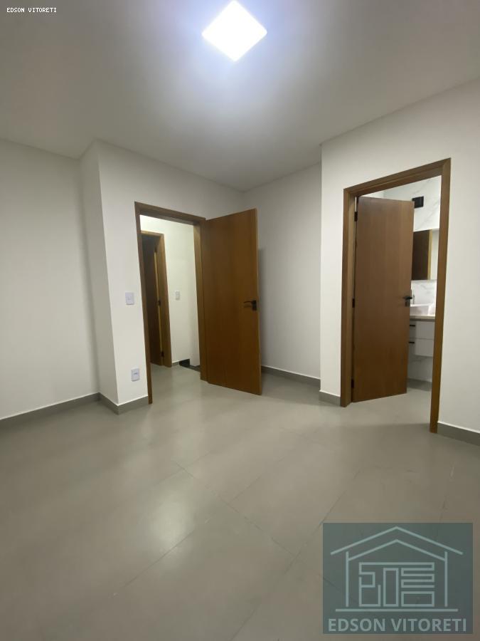Sobrado à venda com 2 quartos, 96m² - Foto 13