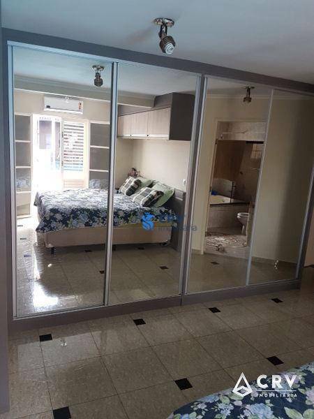 Casa à venda com 3 quartos, 330m² - Foto 6