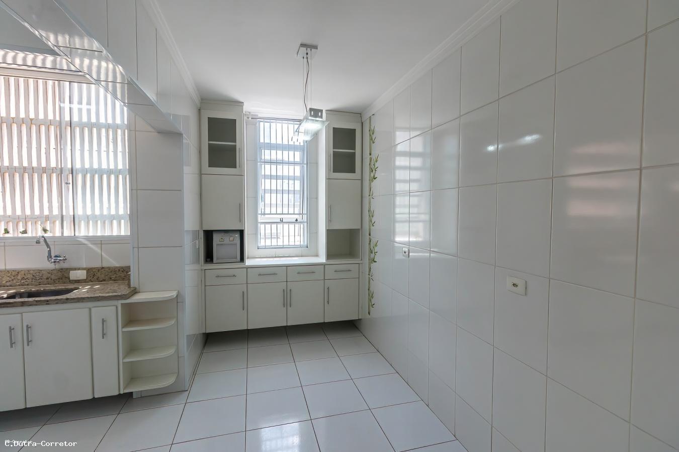 Apartamento para alugar com 2 quartos, 200m² - Foto 8