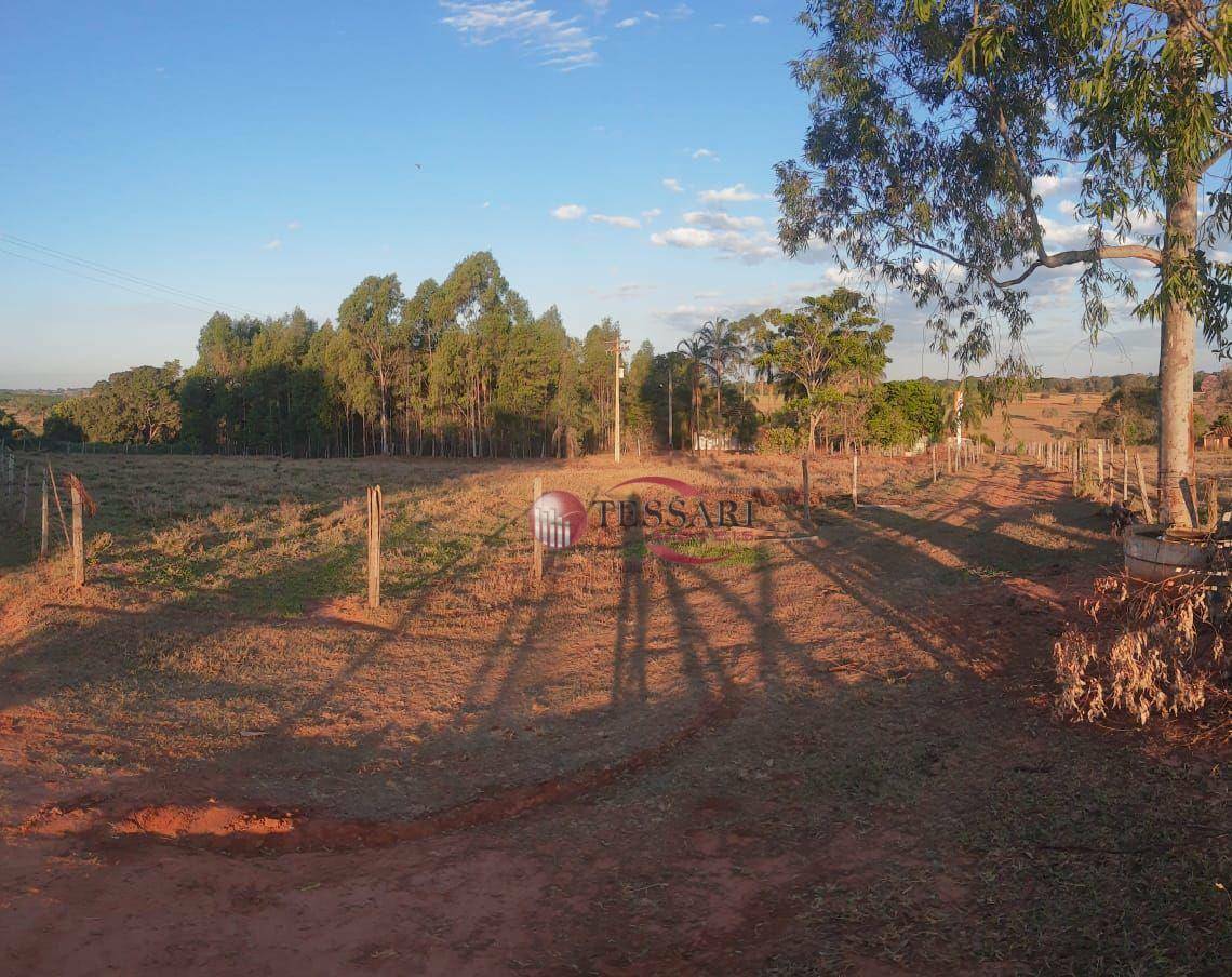 Chácara à venda com 3 quartos, 180m² - Foto 13