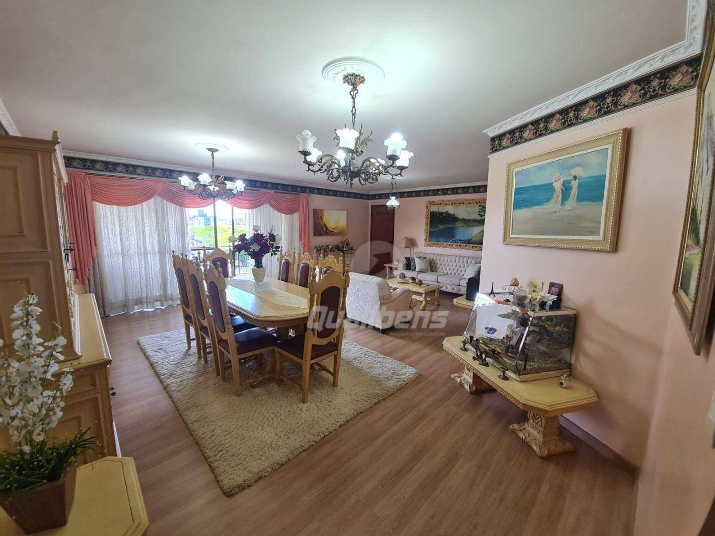 Apartamento à venda com 4 quartos, 220m² - Foto 2
