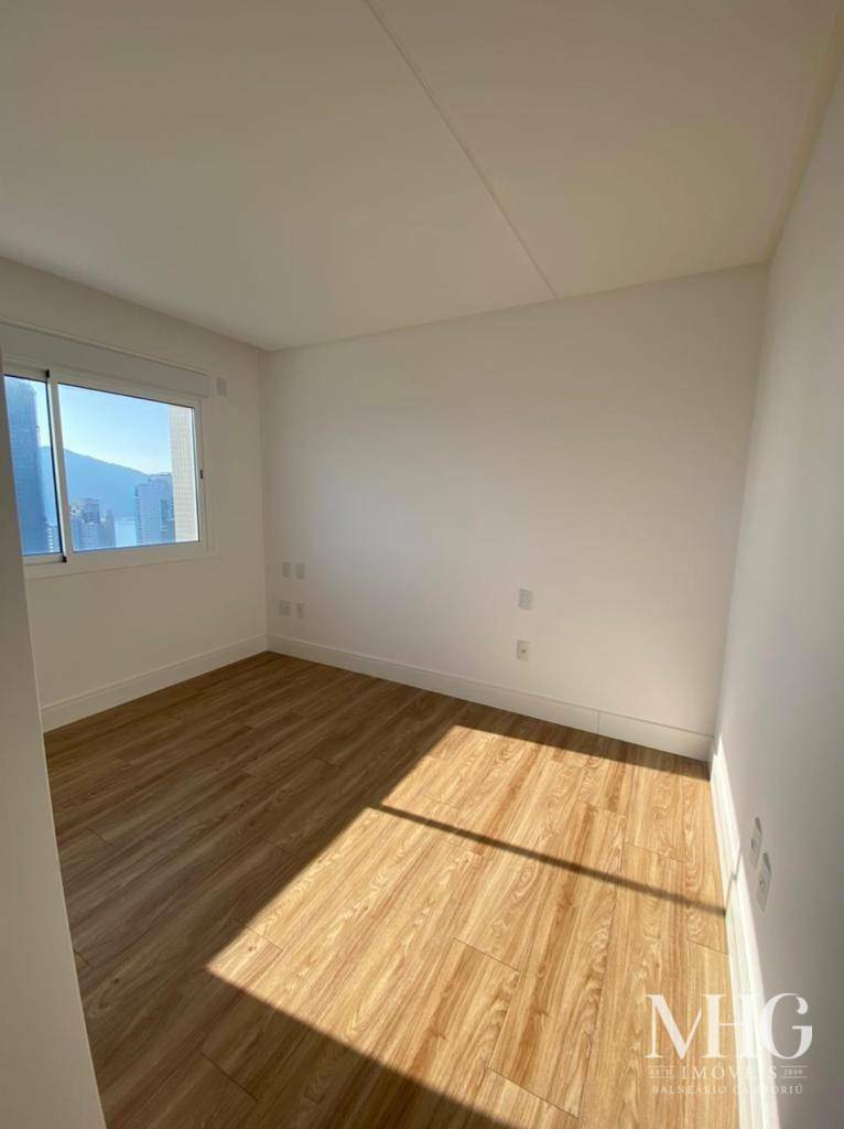 Apartamento à venda com 4 quartos, 293m² - Foto 13