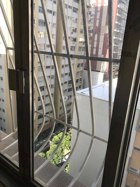 Apartamento à venda com 3 quartos, 80m² - Foto 2